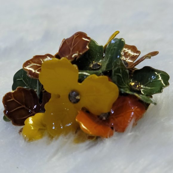 Enamaled fall leaves brooch with rhinestone centers - Picture 2 of 3